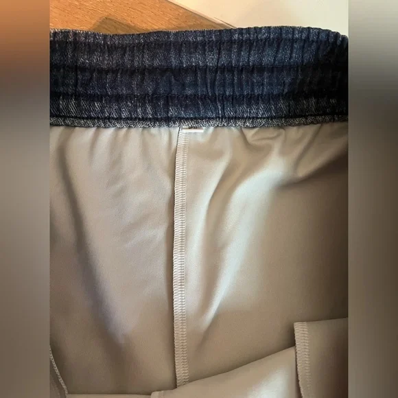 LUCY Indigo Do Everything Light Blue Denim Print Jogger - Picture 16 of 16